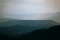 El transporte masivo de grandes vol�menes de roca y tierra arrancadas a las monta�as en el pasado, form� las terrazas de acarreo de la Mesa de Juan D�az.