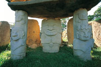 Figuras  antropomorfas  de la cultura agustiniana.