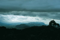 En algunas temporadas, en los altiplanos se presentan fuertes tormentas con intensas granizadas.