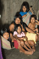 J�venes Waunana del delta del r�o San Juan.