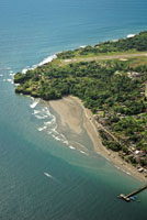 Vista a�rea de la poblaci�n de Juanchaco.