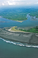 Bocana del r�o Iscuand� en el litoral Pac�fico.