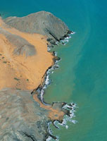 Las pen�nsulas y los cabos son formaciones terrestres que sobresalen de la l�nea costera. Cabo de La Vela, La Guajira.