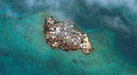 El islote, en el archipi�lago de San Bernardo, formado por los pescadores, a partir de conchas y escombros coralinos, se considera la isla con mayor densidad poblacional en el mundo.
