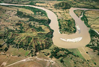 Curva del r�o en el Magdalena Medio, cerca de La Dorada.