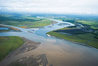 Los r&iacute;os de la Orinoquia colombiana captan las aguas de innumerables corrientes que bajan desde las altas cumbres de la cordillera Oriental. R&iacute;o Meta en la Orinoquia colombiana.
