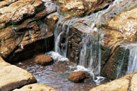 El culto a las  fuentes de agua se ha expresado de muchas maneras a lo largo de la historia de la humanidad. Fuente ceremonial del Lavapatas en San Agust&iacute;n, Huila.  