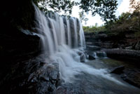 La cascada Los Pianos, Ca&ntilde;o Cristales, departamento del Meta, muestra en su base un fuerte proceso erosivo.
