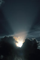 Las condiciones de lluvia, temperatura, humedad, viento, nubosidad e insolaci�n, son las variables que caracterizan el lima