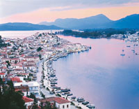 El Mediterr�neo es un mar continental, que se comunica con el Atl�ntico por el estrecho de Gibraltar. Su condici�n de aislamiento le otorga particularidades biol�gicas bastante diferenciadas de las que se encuentran en el oc�ano abierto. Islas del Golfo d